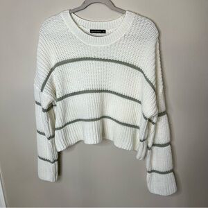 Moon & Madison Ivory & Gray Striped Cropped Oversized Knit Sweater size medium